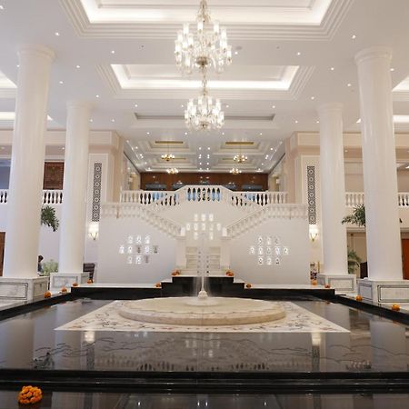 Hotel Clarks Avadh Lucknow Esterno foto