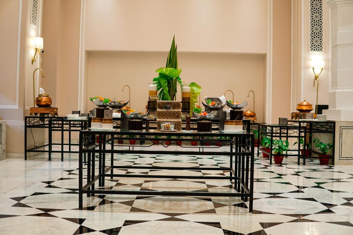 Hotel Clarks Avadh Lucknow Esterno foto