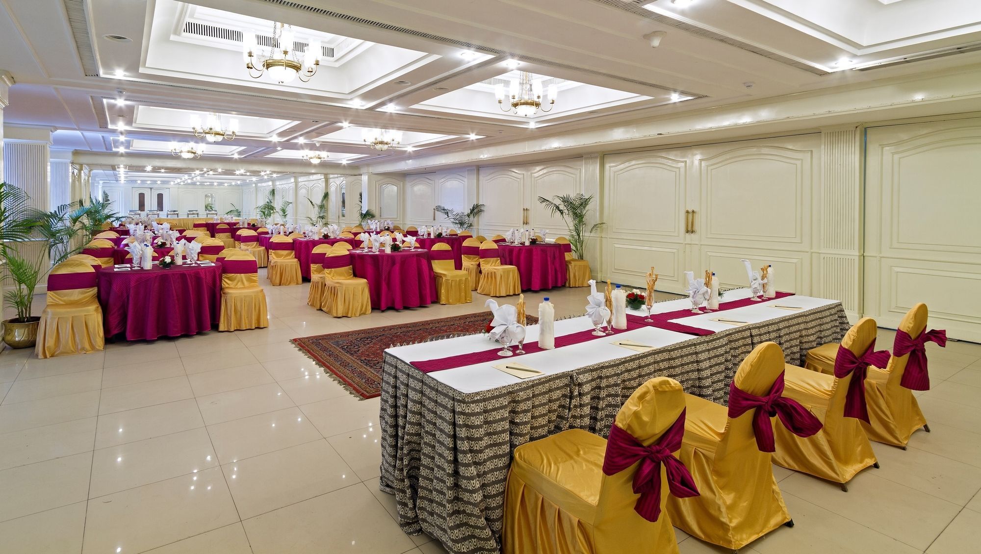 Hotel Clarks Avadh Lucknow Esterno foto